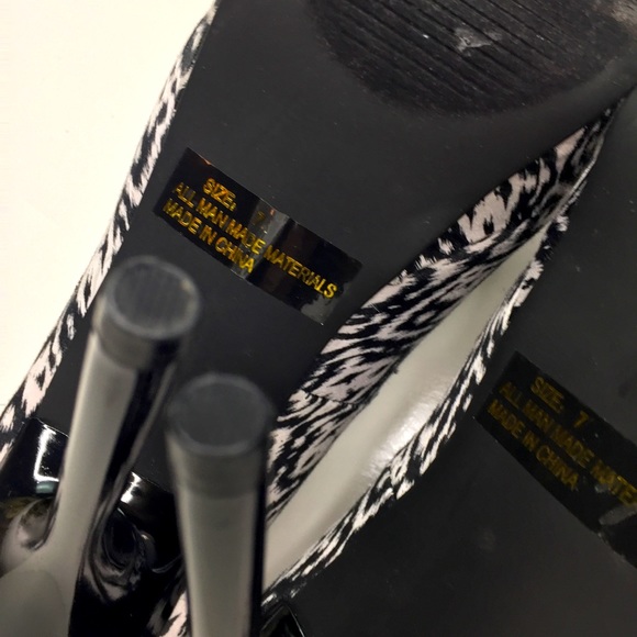 Qupid Black & White Ikat Pattern Platform Stiletto Heel Shoes Size 7 - Picture 6 of 10